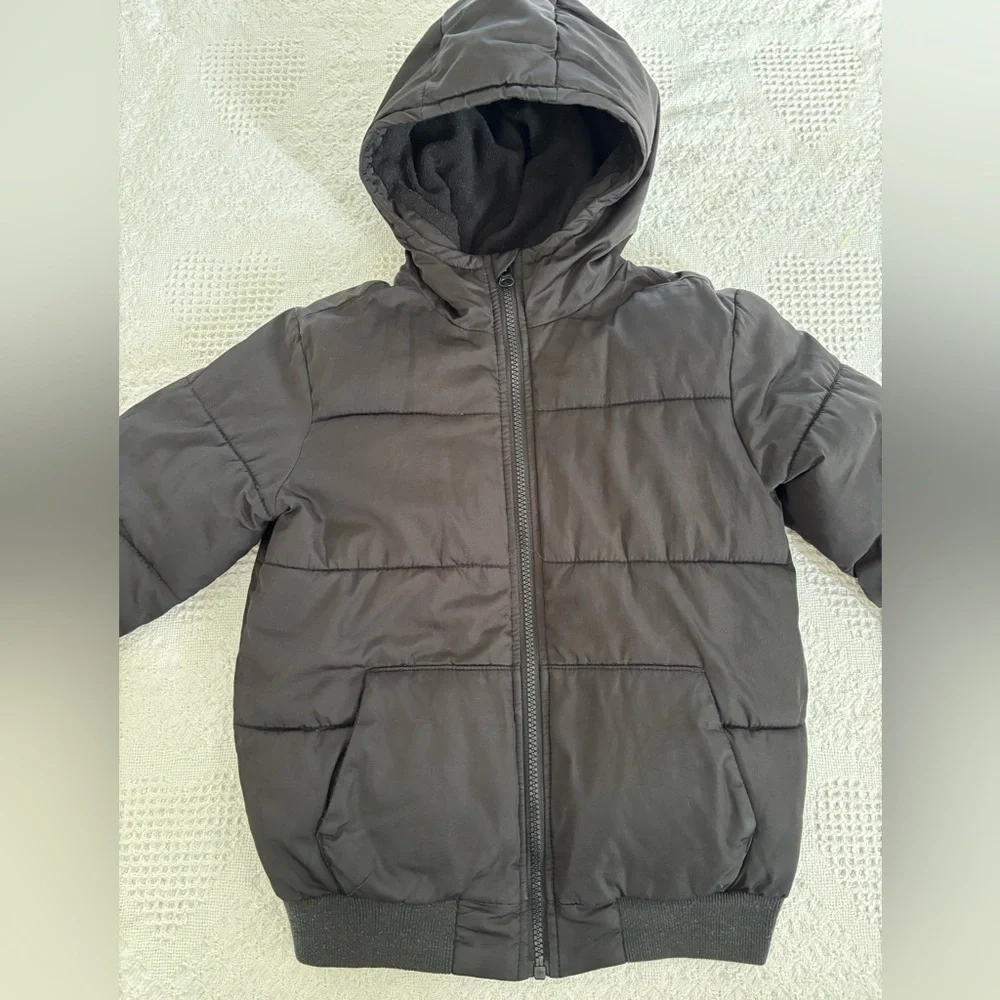 Old Navy Boys Size 6/7 Black Puffer Winter Coat Zip Up Hooded Preowned